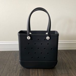Black beach bag